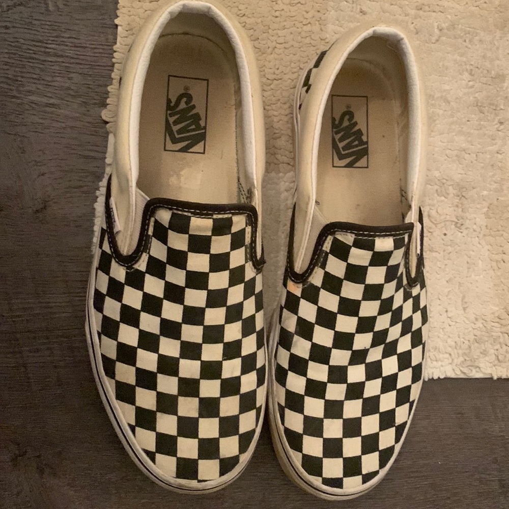 Checkered slip on Vans. Size 9.5 but fit 9.0